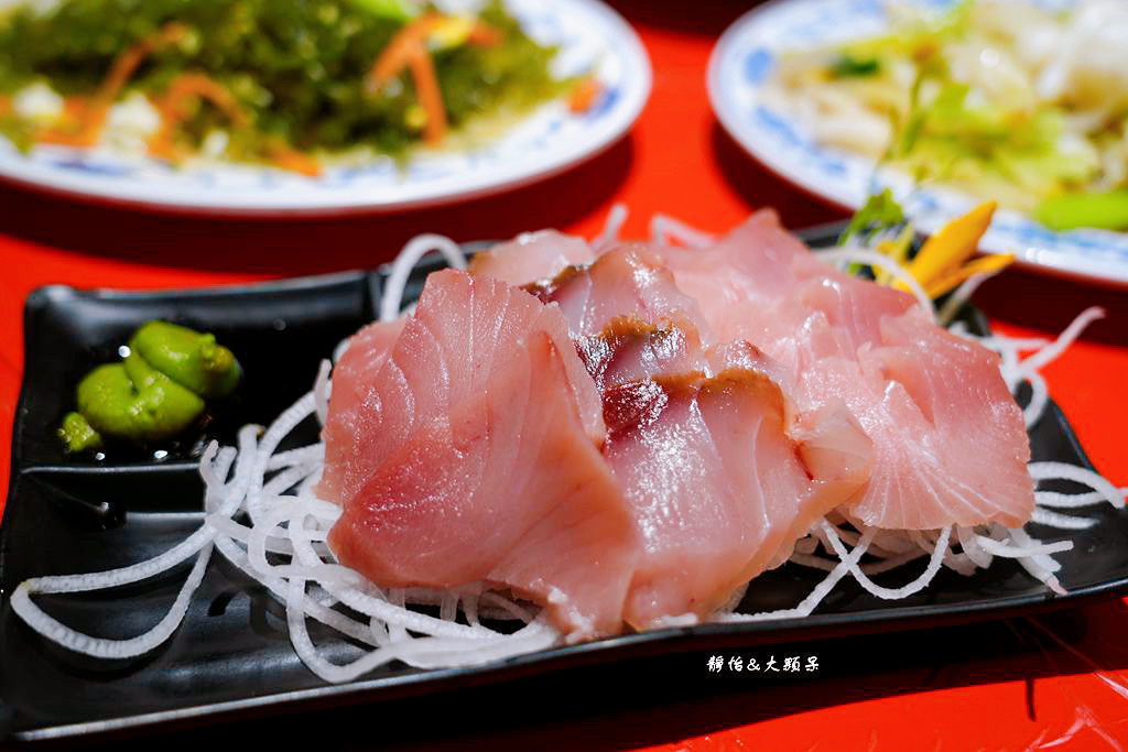 朝陽客來香 ❙ 朝陽漁港現流海鮮，白帶魚米粉湯好大一鍋，高C