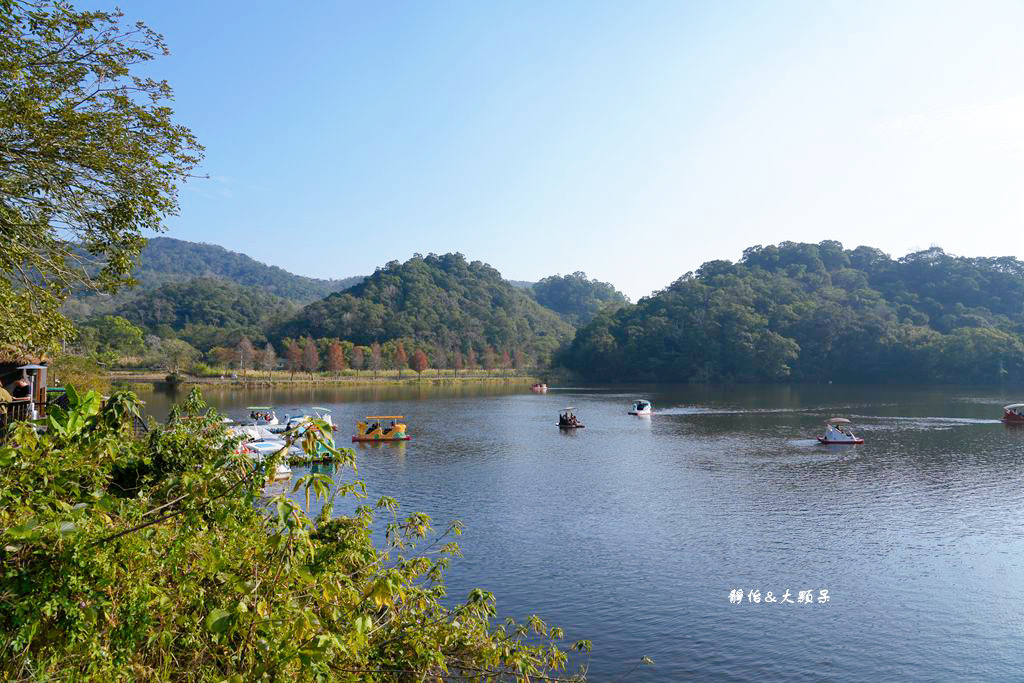 映象水岸 ❙ 峇里島發呆亭湖畔咖啡、踩天鵝船遊湖，苗栗三義景