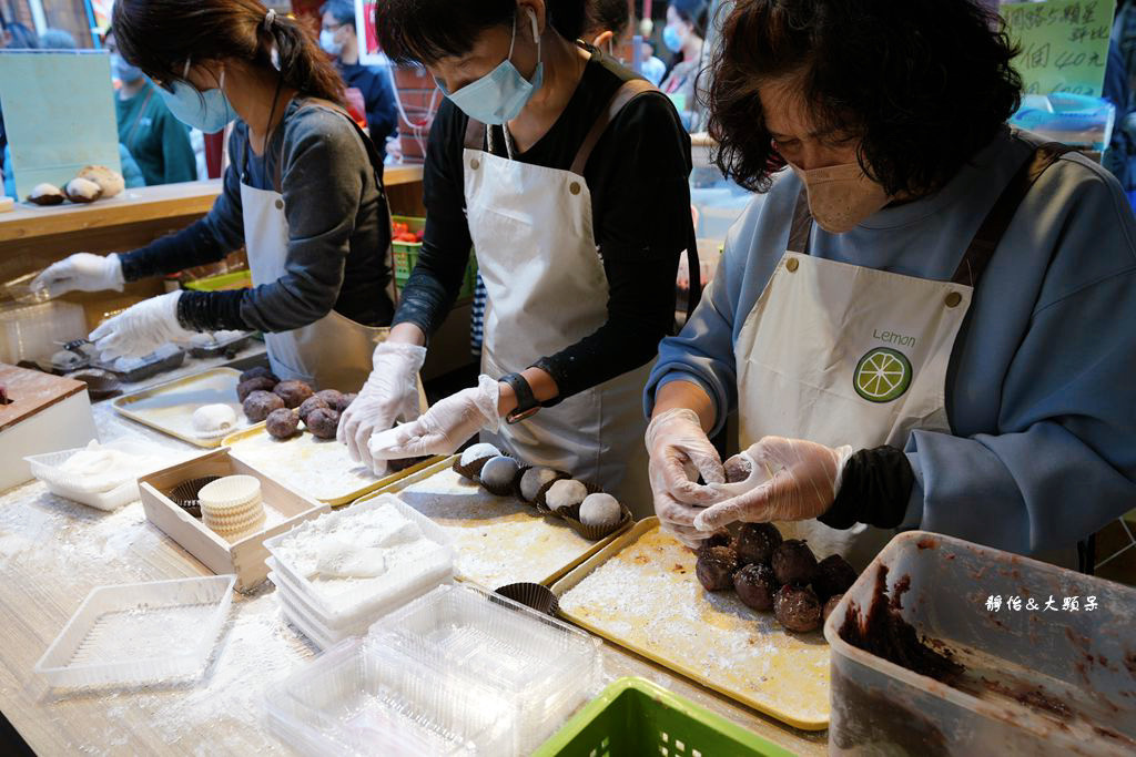 迪化街商圈 ❙ 正發青草舖、超人氣草莓大福、高建桶店茄芷袋、