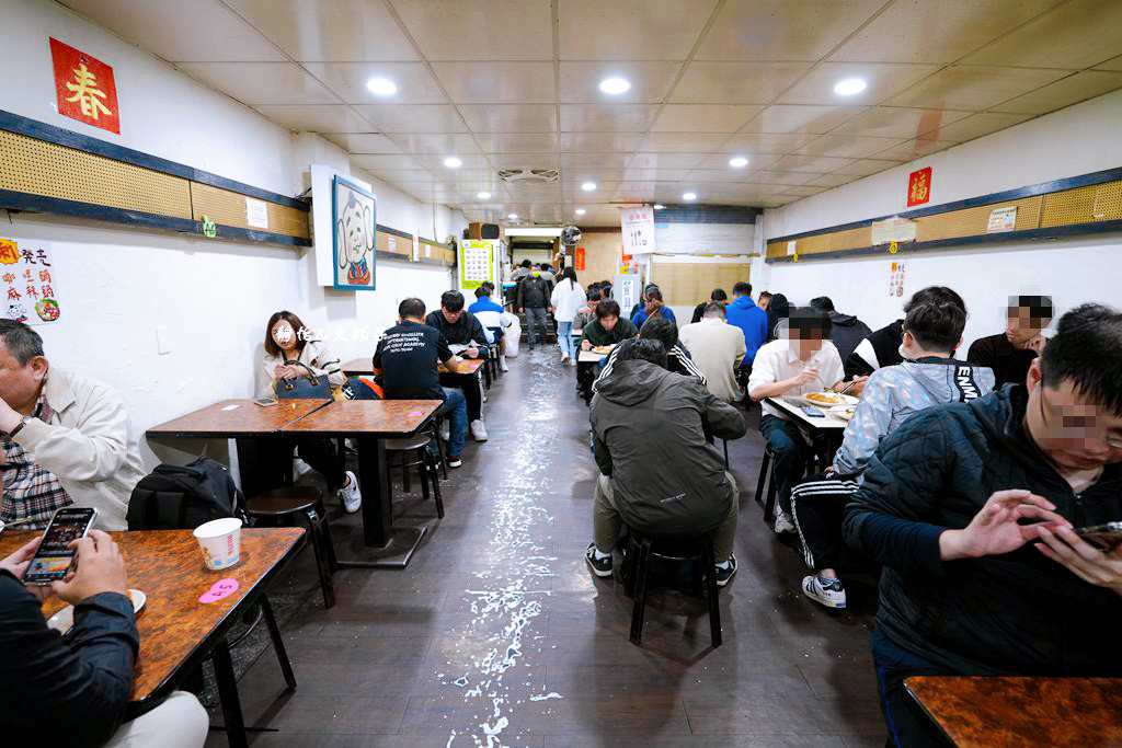 食來運轉 ❙ 大推鹽酥雞塊飯，內用魯肉飯、四種飲料無限續，士