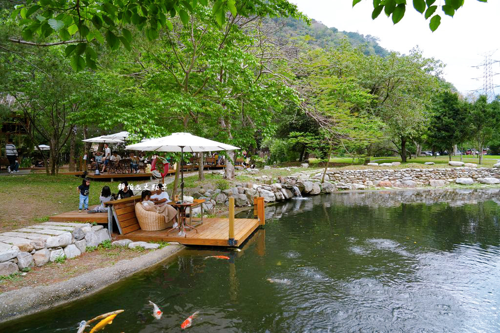 拾光咖啡館 ❙ 森林系咖啡廳，寵物友善、環境清幽，台中景觀餐