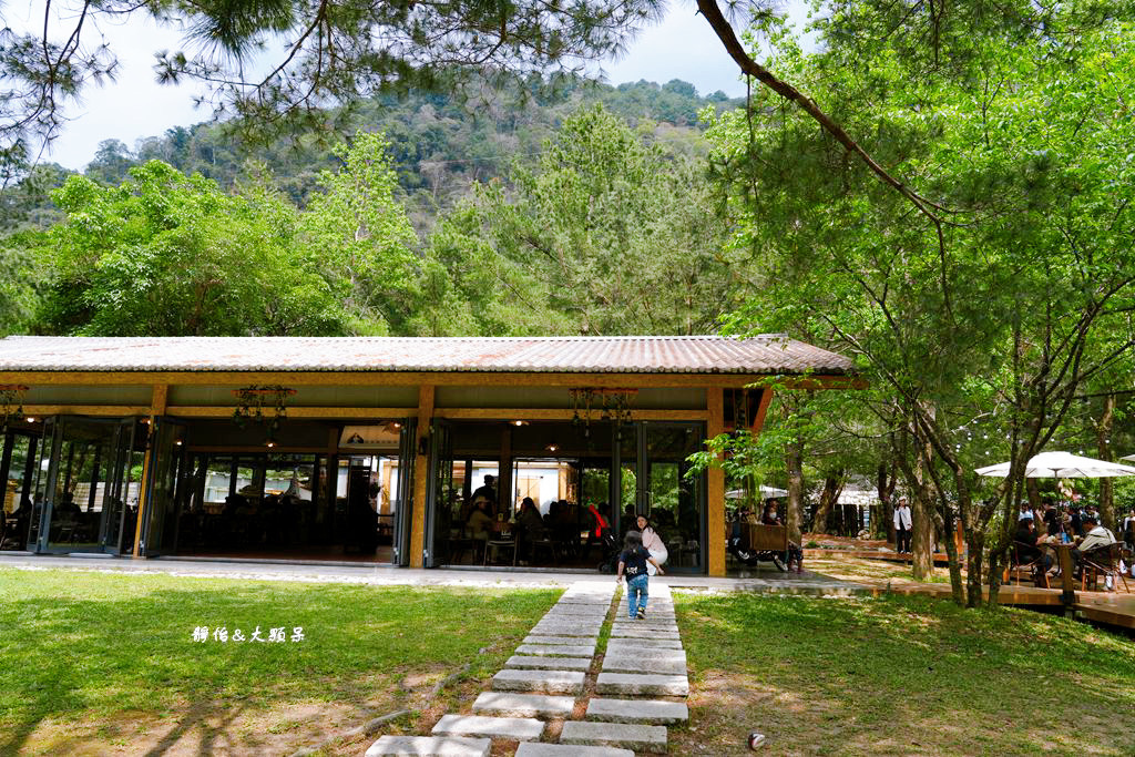 拾光咖啡館 ❙ 森林系咖啡廳，寵物友善、環境清幽，台中景觀餐