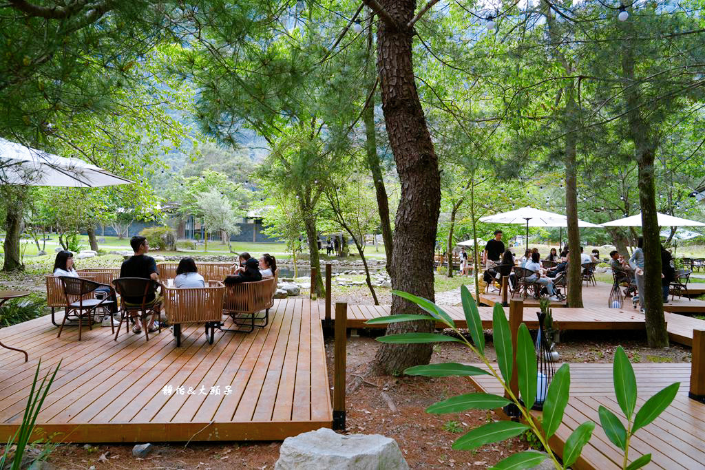 拾光咖啡館 ❙ 森林系咖啡廳，寵物友善、環境清幽，台中景觀餐