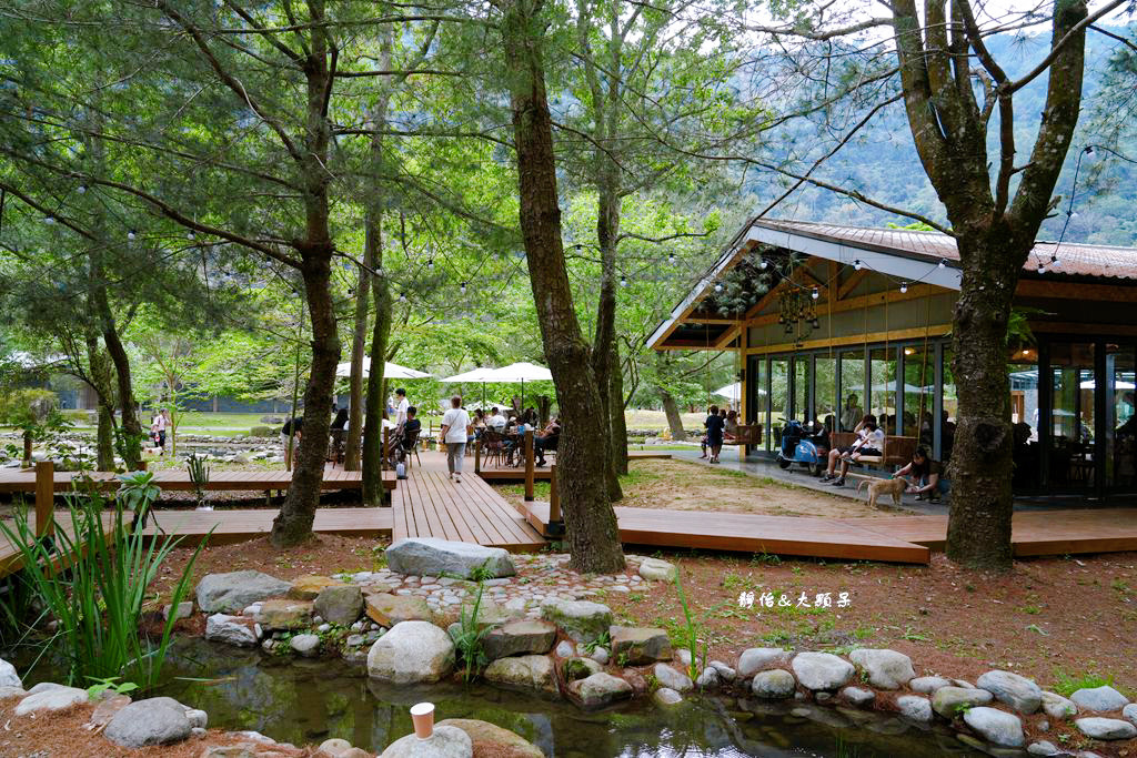 拾光咖啡館 ❙ 森林系咖啡廳，寵物友善、環境清幽，台中景觀餐