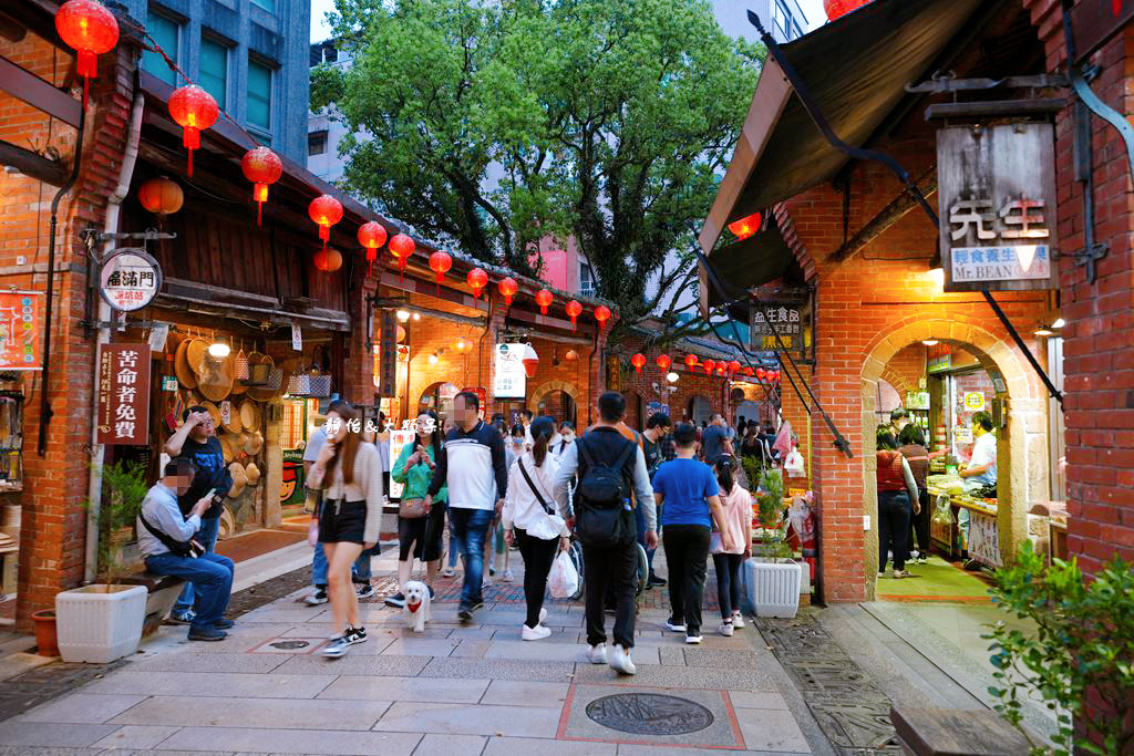 深坑老街美食 ❙ 王水成老店、芭樂嬌七里香，老街內必吃麻辣臭