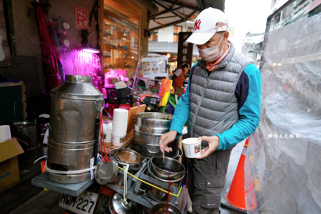 老街天婦羅.花枝卷、 機車豆花，北埔老街超人氣銅板美食!