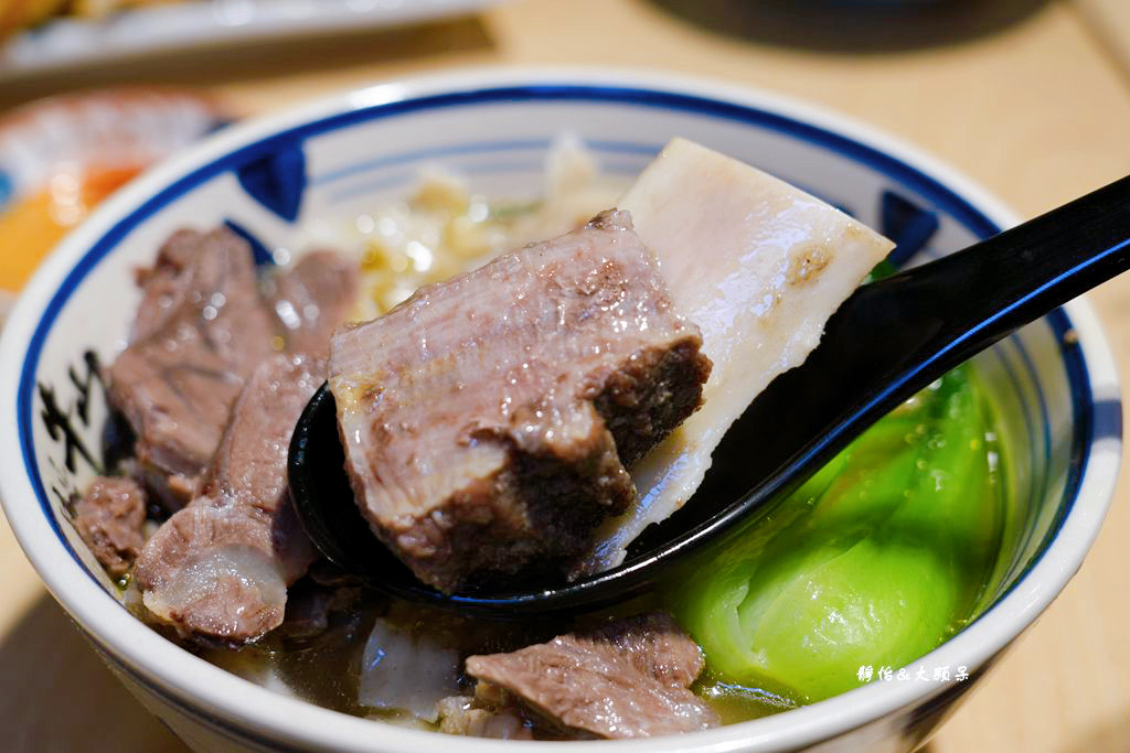 牛山．牛肉麵．燒肉飯 ❙ 桃園新開幕牛山清燉牛肉麵、燒肉飯，