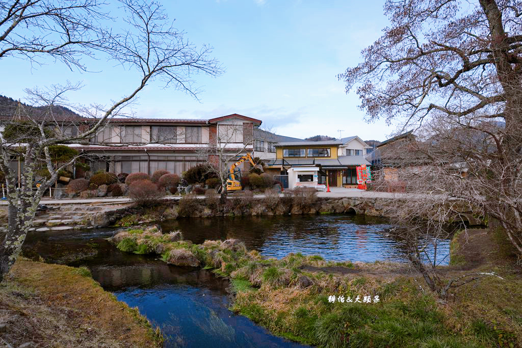 河口湖景點 ❙ 忍野八海，富士山下絕美湧泉群，日本名水百選，