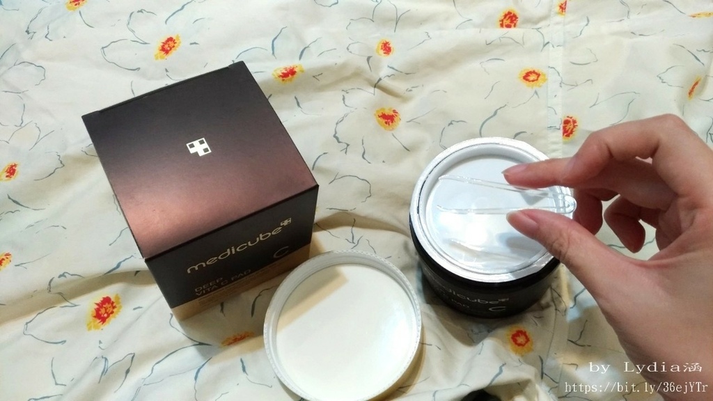韓國MEDICUBE| 全能維他命C透亮爽膚棉 一罐相當於7 韓國MEDICUBE| 全能維他命C透亮爽膚棉 一罐相當於7