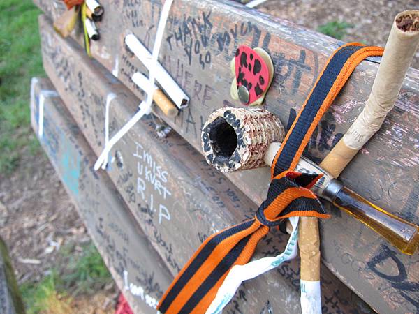 Kurt Cobain bench (2).JPG Kurt Cobain bench (2).JPG