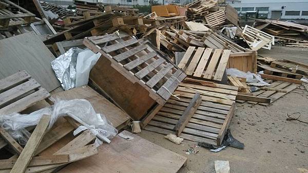 棧板清除 棧板清除