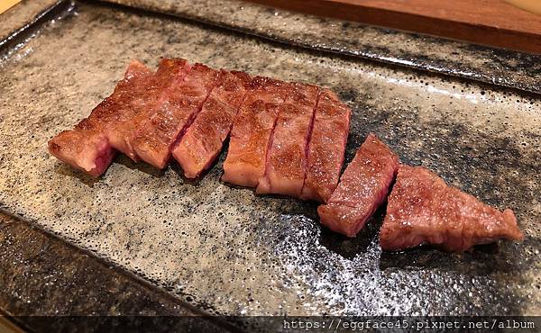 [信義區美食] 【樂軒松阪亭】關西風味壽喜燒+燒肉，好吃到一