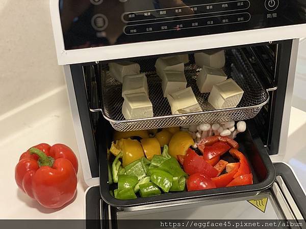 氣炸烤箱烤豆腐跟彩椒