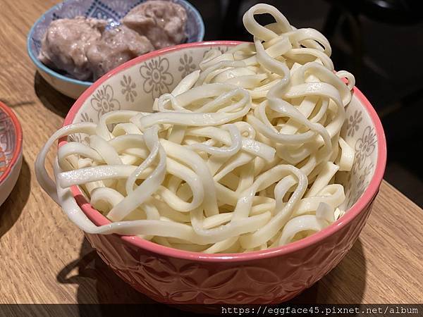 [台北美食] 麻凡麻辣火鍋-台北松江店 麻辣鍋 鴛鴦鍋 包廂