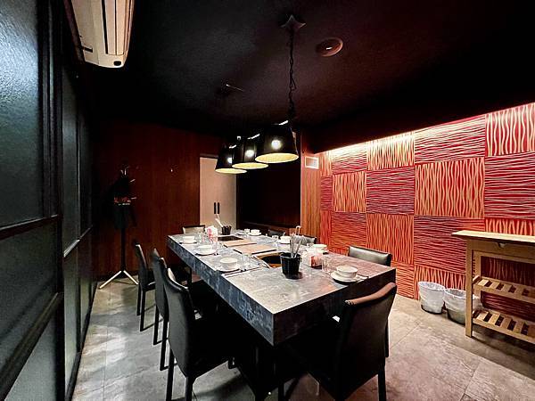 [台北美食] 老撈麻辣火鍋鴛鴦火鍋 中藥川式麻辣鍋 黃仁勳美