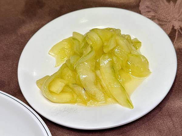 [泰山美食] 真好麥中華料理 酸菜白肉鍋 小籠包 北方麵食 