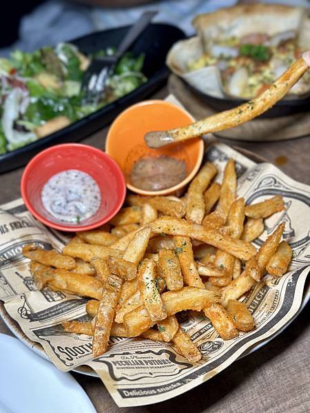 [信義區美食] Range鐵板精肉餐酒館 料理與調酒都讓人回