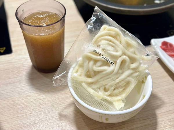 [新莊美食] 石二鍋 新莊輔大店 王品集團平價火鍋 冬瓜冰沙