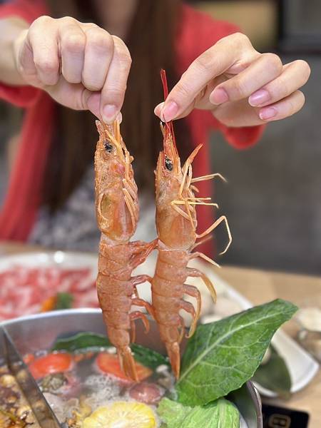 [信義區火鍋] 汆食 作伙鍋 統一時代百貨店  / 台北麻辣