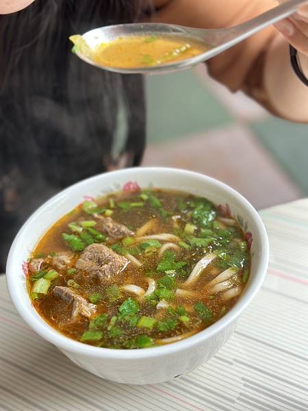 [基隆美食] 基隆七堵大滷麵 原汁牛肉麵 基隆人帶路 一天只