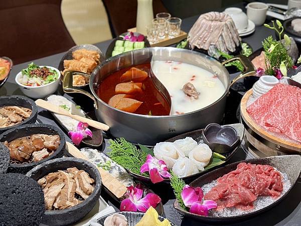【台北火鍋懶人包】30間必吃特色鍋物!(海底撈/麻辣鍋/涮涮 【台北火鍋懶人包】30間必吃特色鍋物!(海底撈/麻辣鍋/涮涮