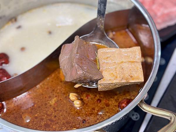 [東區美食] 極鶴和牛鍋物(旗艦店) 台北最頂級「和牛吃到飽