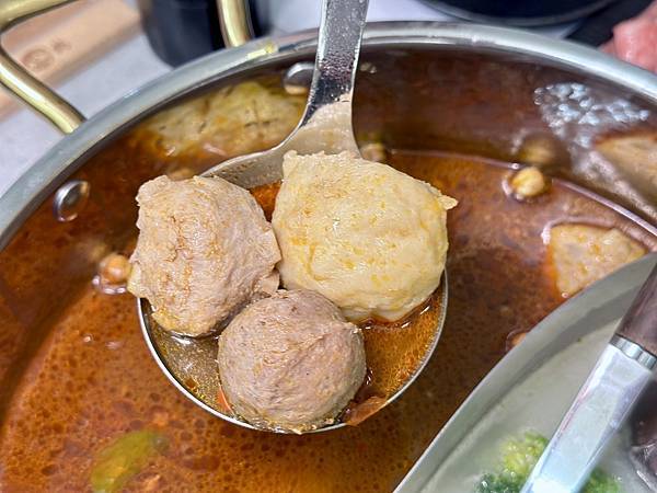 [東區美食] 極鶴和牛鍋物(旗艦店) 台北最頂級「和牛吃到飽