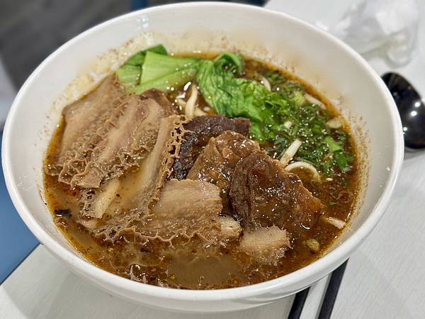 [天母美食] 天東86牛肉麵-天母店 美食無間 台北牛肉麵 