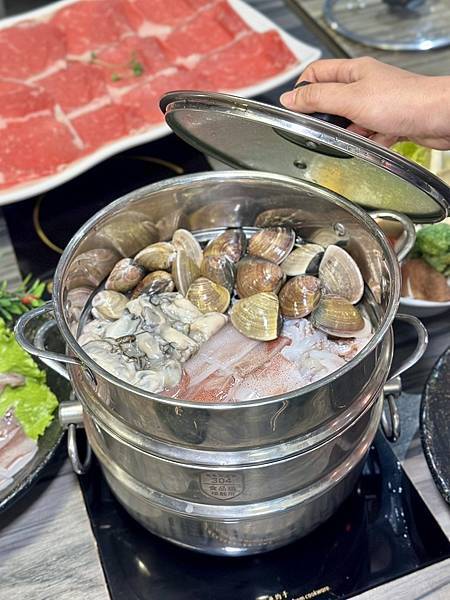 [中山區美食] 肉老大 頂級肉品涮涮鍋(錦西店) 海陸蒸火鍋