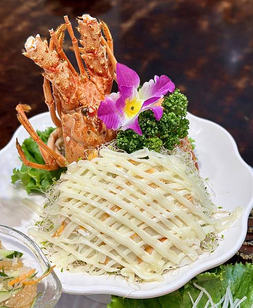 [泰山美食] 真好麥中華料理 酸菜白肉鍋 小籠包 北方麵食 