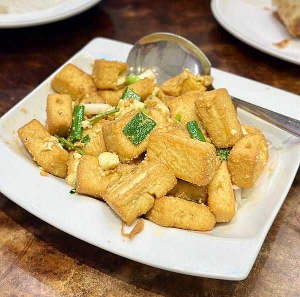 [泰山美食] 真好麥中華料理 酸菜白肉鍋 小籠包 北方麵食 