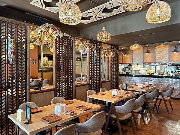 [東區美食] ABV南洋餐酒館 精釀啤酒搭餐選擇不踩雷!#大