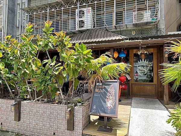 [東區美食] ABV南洋餐酒館 精釀啤酒搭餐選擇不踩雷!#大