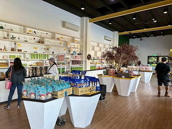 LINE_ALBUM_東和蜂_250428_5.jpg LINE_ALBUM_東和蜂_250428_5.jpg