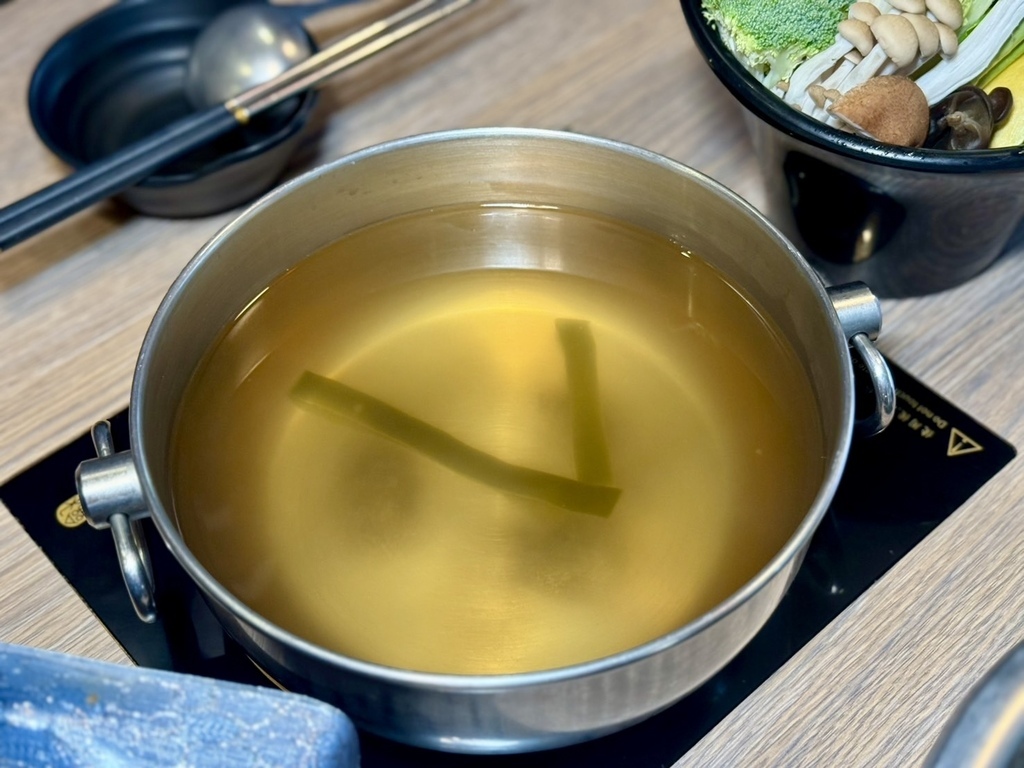 [中山區美食] 肉老大 頂級肉品涮涮鍋(錦西店) 小龍宮宴套