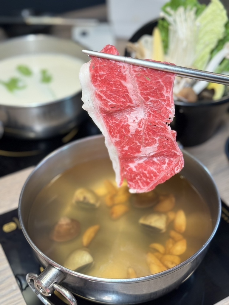 [中山區美食] 肉老大 頂級肉品涮涮鍋(錦西店) 小龍宮宴套