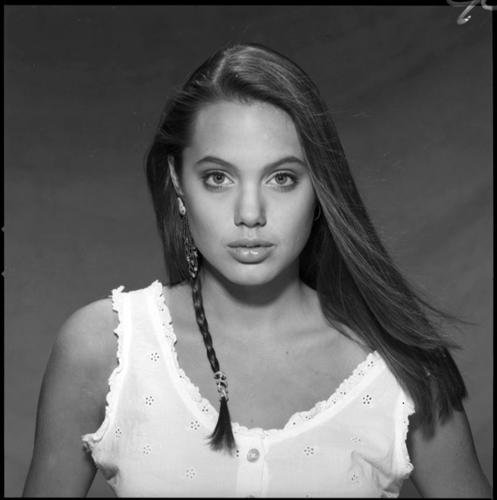 Angelina Jolie15.jpg Angelina Jolie15.jpg