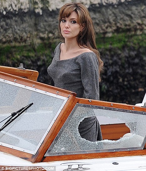 Angelina Jolie2010320.jpg Angelina Jolie2010320.jpg