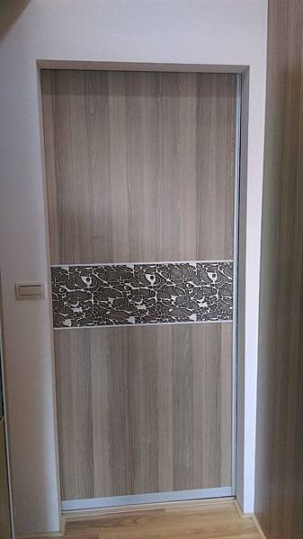 台南安南店提供&rarr;3D藝術板鋁框拉門