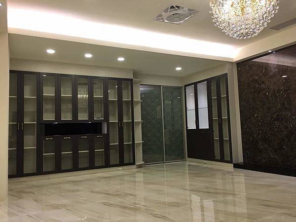 台南安南店提供-陳公館-客廳收納展示櫃