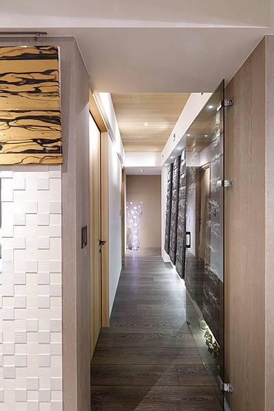 1050-05.jpg 1050-05.jpg