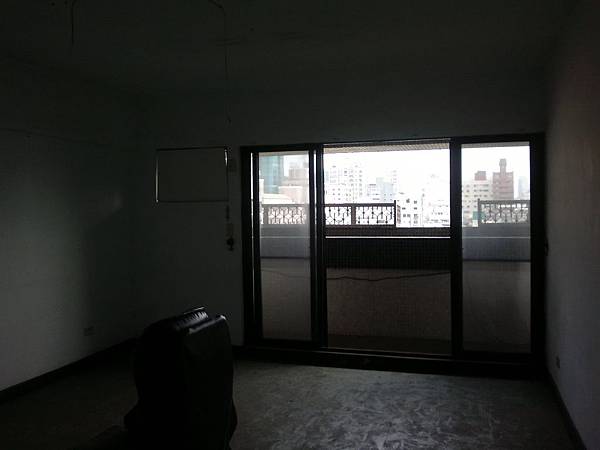 七賢路施工前 2011-5-2 下午 03-21-11.jpg
