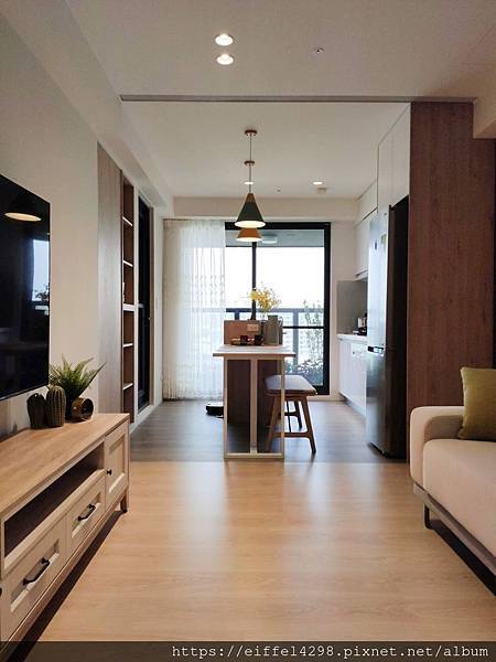 客廳 (2).jpg
