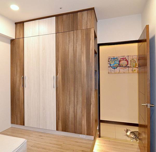 LEE_9681.JPG LEE_9681.JPG