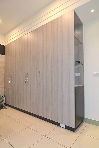 LEE_1430.JPG LEE_1430.JPG