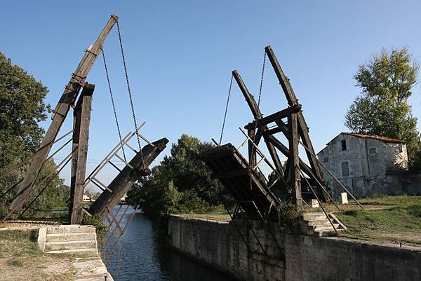 Van-Gogh-Bruecke_03