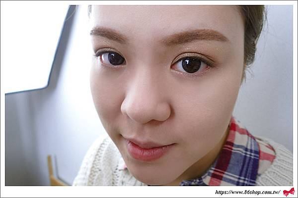 聖誕彩妝_蜜粉_珠光_眼影_韓國美妝 (20).jpg