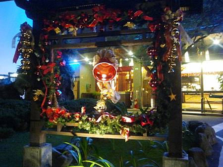 2011-12-01 17.44.37.jpg 2011-12-01 17.44.37.jpg