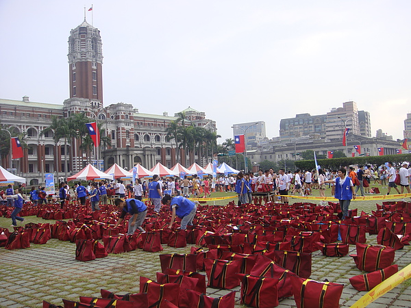 20101017統一發票杯馬拉松 005.JPG 20101017統一發票杯馬拉松 005.JPG