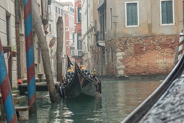 [義大利]威尼斯~水都漫遊~貢多拉鳳尾船｜宿：Ambasci